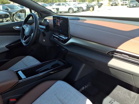 Certified 2023 Volkswagen ID.4 Pro image 23