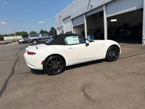 New 2026 MAZDA MX-5 Miata Grand Touring w/ Weather Package RWD image 8