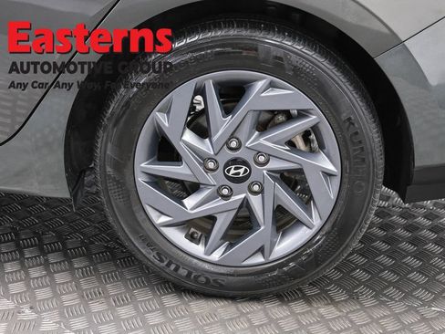 Used 2024 Hyundai Elantra SEL FWD image 32