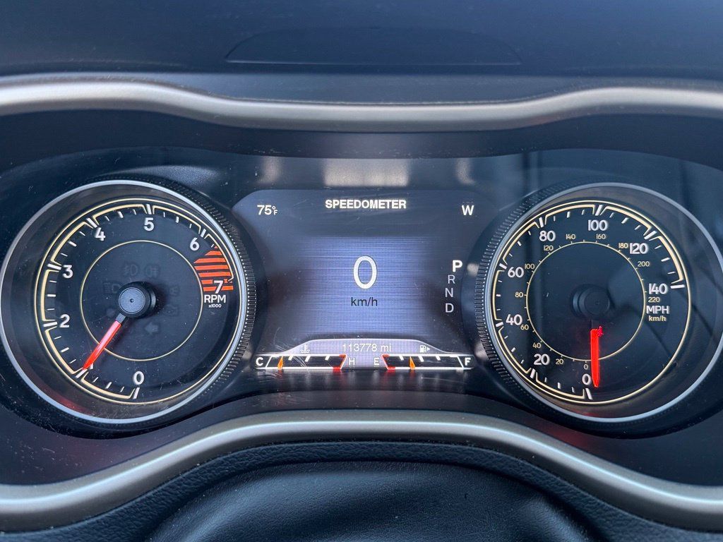 Used 2016 Jeep Cherokee Limited AWD/4WD image 12