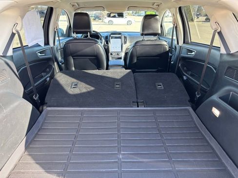 Used 2022 Ford Edge SEL image 11