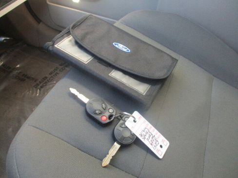 Used 2009 Ford Escape XLS image 33