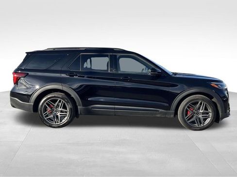 Used 2025 Ford Explorer ST w/ Sun And Sound Package image 8