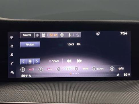 Used 2025 Nissan Murano SV AWD/4WD image 14