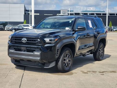 Used 2025 Toyota 4Runner SR5 image 3