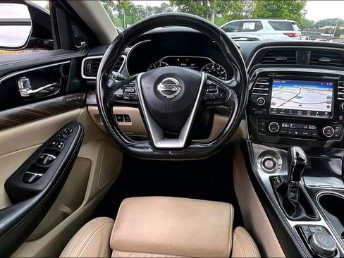 Used 2017 Nissan Maxima Platinum FWD image 8