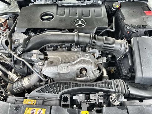 Used 2022 Mercedes-Benz GLB 250 image 14