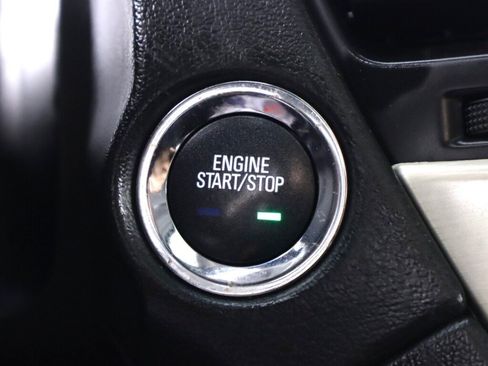 Used 2018 GMC Yukon XL Denali w/ Denali Ultimate Package AWD/4WD image 27