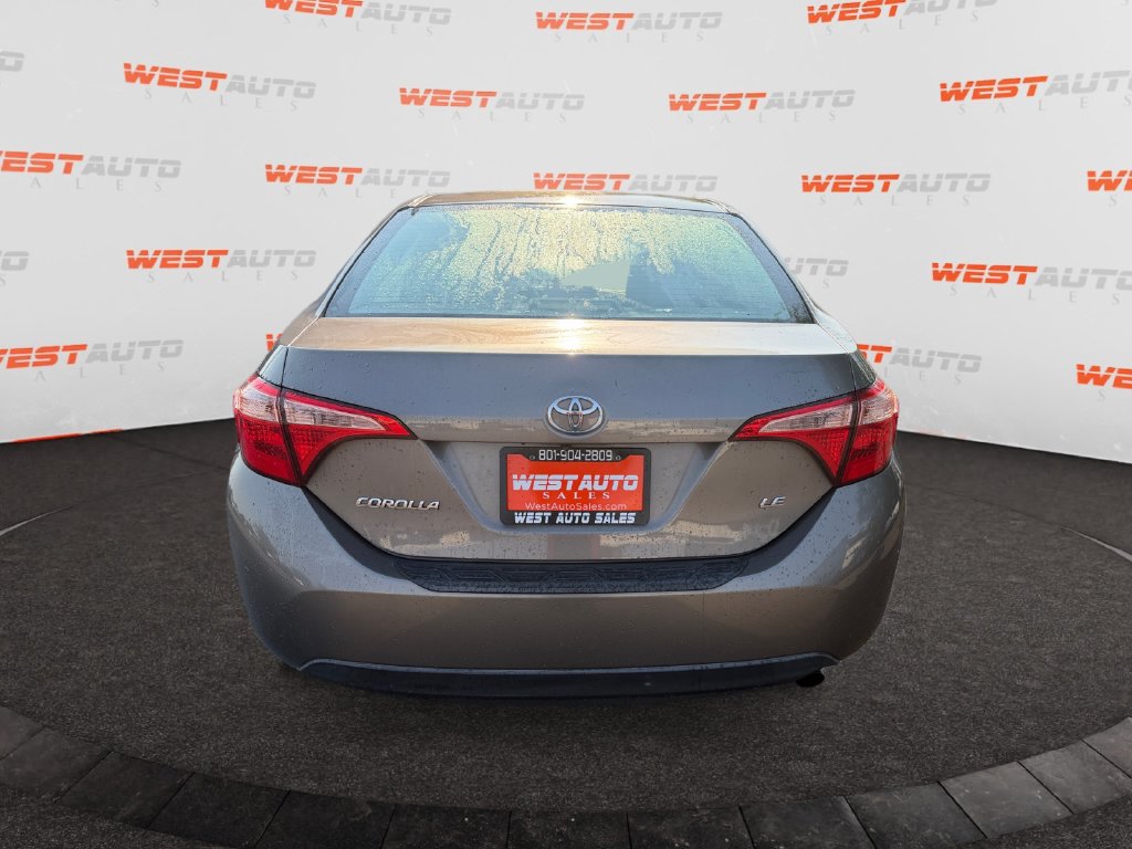 Used 2017 Toyota Corolla LE w/ Carpet Mat Package (TMS) FWD image 4