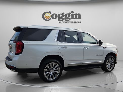 Used 2024 GMC Yukon Denali w/ Advanced Technology Package AWD/4WD image 5