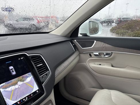 Certified 2023 Volvo XC90 B5 Plus w/ Protection Package Premier image 25