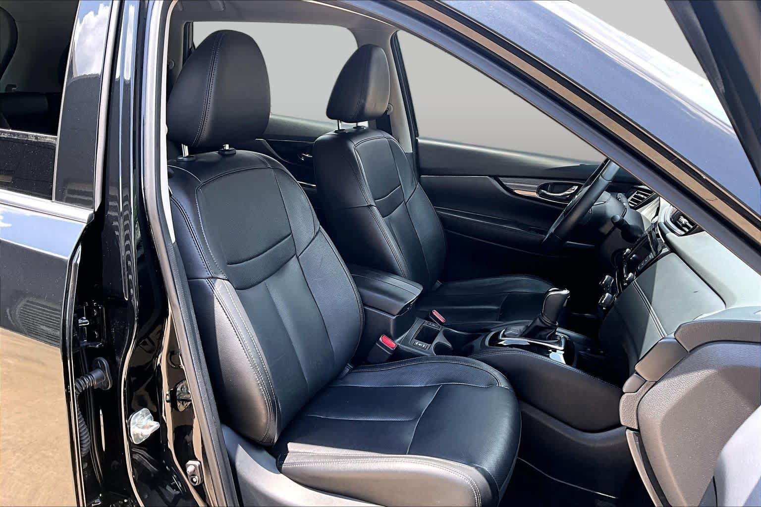 Used 2019 Nissan Rogue SL AWD/4WD image 9