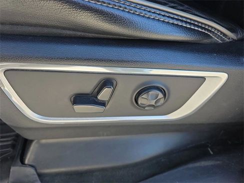 Used 2021 RAM 1500 Laramie w/ Off Road Group image 18