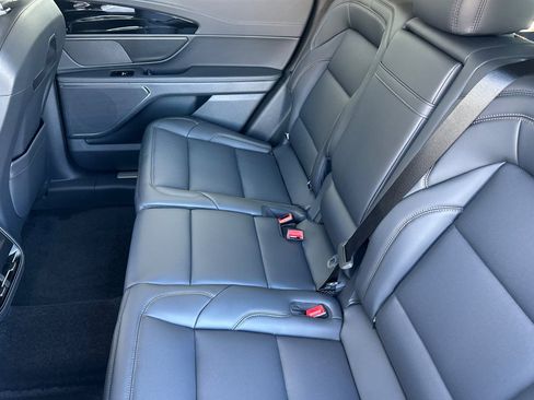 New 2026 Lincoln Nautilus Premier image 11