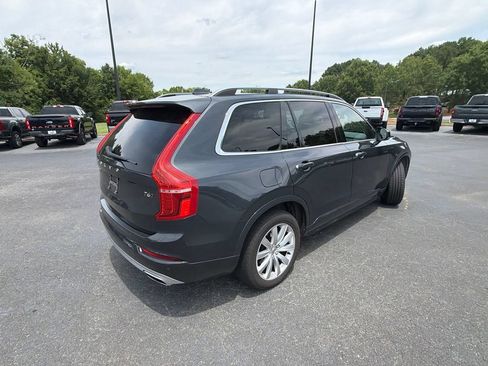 Used 2017 Volvo XC90 T6 Momentum w/ Vision Package AWD/4WD image 19