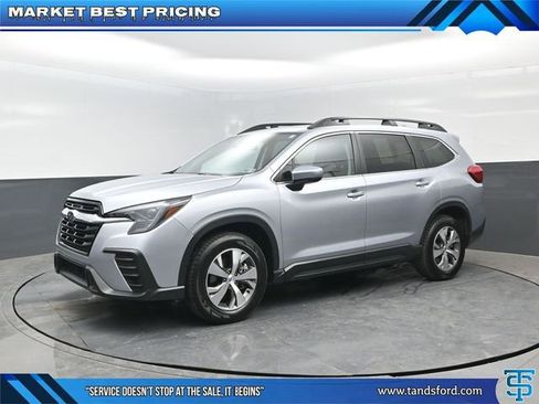 Used 2025 Subaru Ascent Premium AWD/4WD image 1