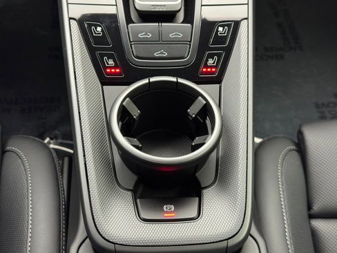 Used 2025 Porsche 911 Carrera image 37