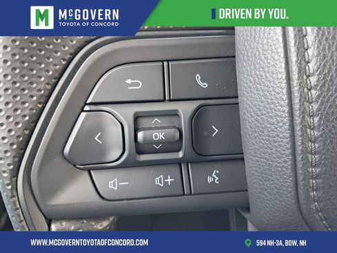 Used 2025 Toyota Tacoma SR5 AWD/4WD image 19