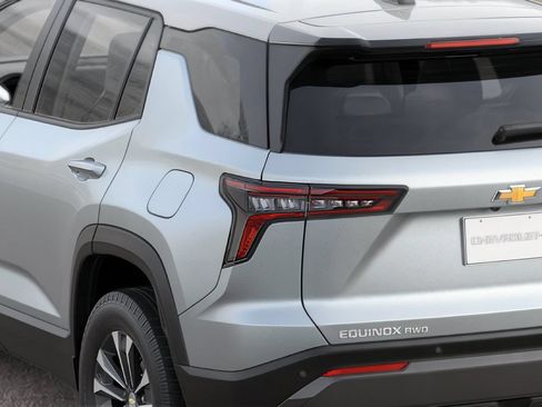 New 2026 Chevrolet Equinox LT w/ Safety and Technology Package FWD image 20