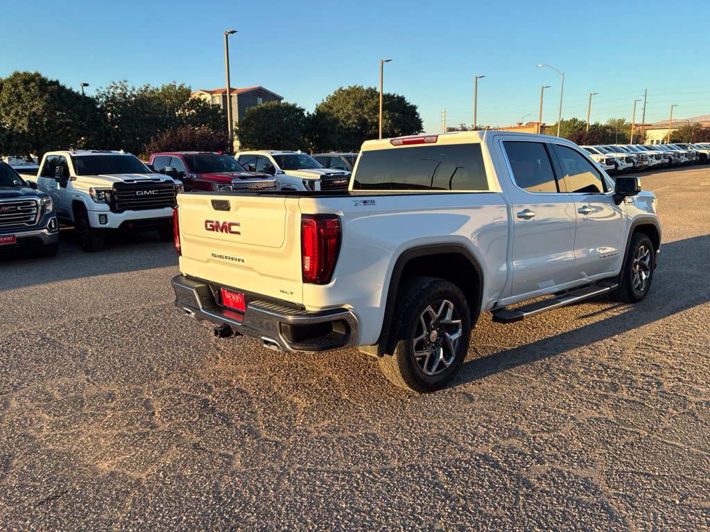 Used 2023 GMC Sierra 1500 SLT w/ X31 Off-Road Package AWD/4WD image 5