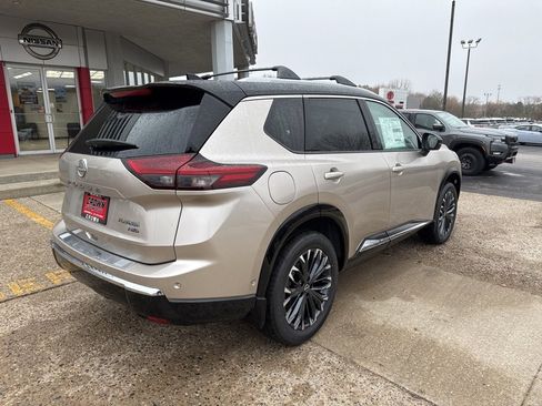 New 2026 Nissan Rogue Platinum w/ Platinum Premium Package image 4
