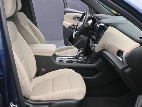 Used 2023 Chevrolet Traverse LS AWD/4WD image 11