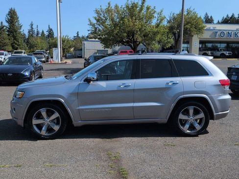 Used 2016 Jeep Grand Cherokee Overland AWD/4WD image 2