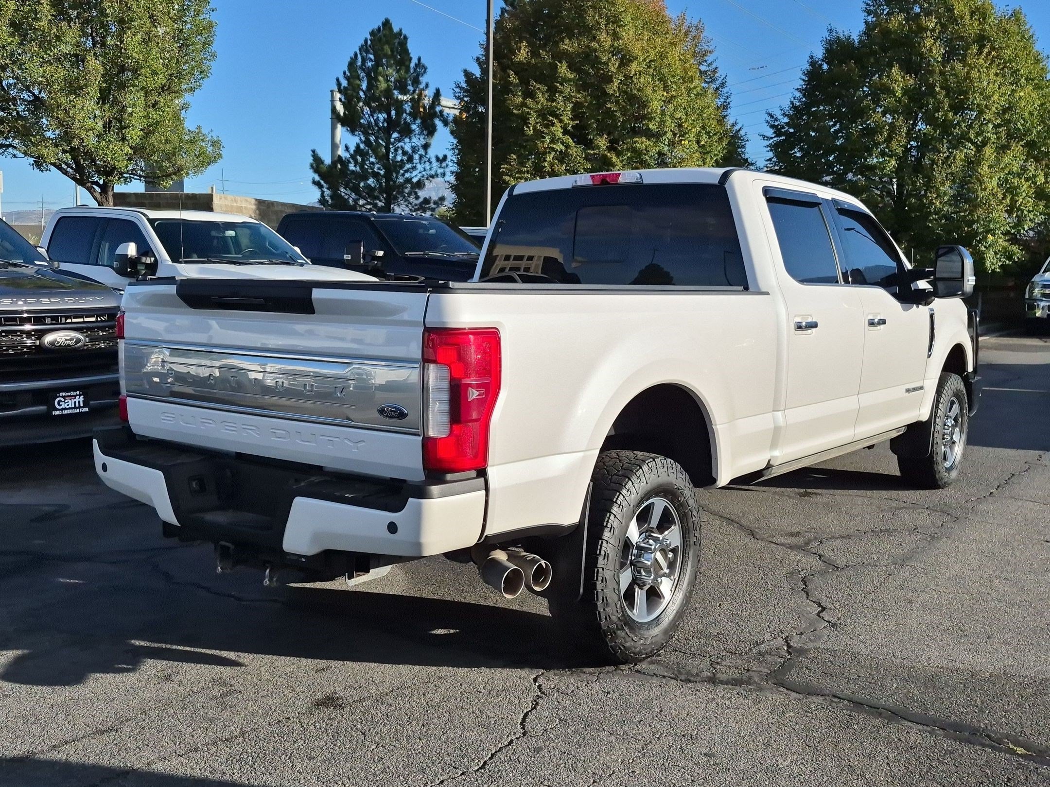 Used 2017 Ford F350 Platinum w/ Platinum Ultimate Package AWD/4WD image 3