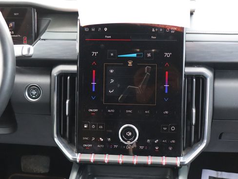 Certified 2024 GMC Acadia AT4 w/ Super Cruise Package AWD/4WD image 11