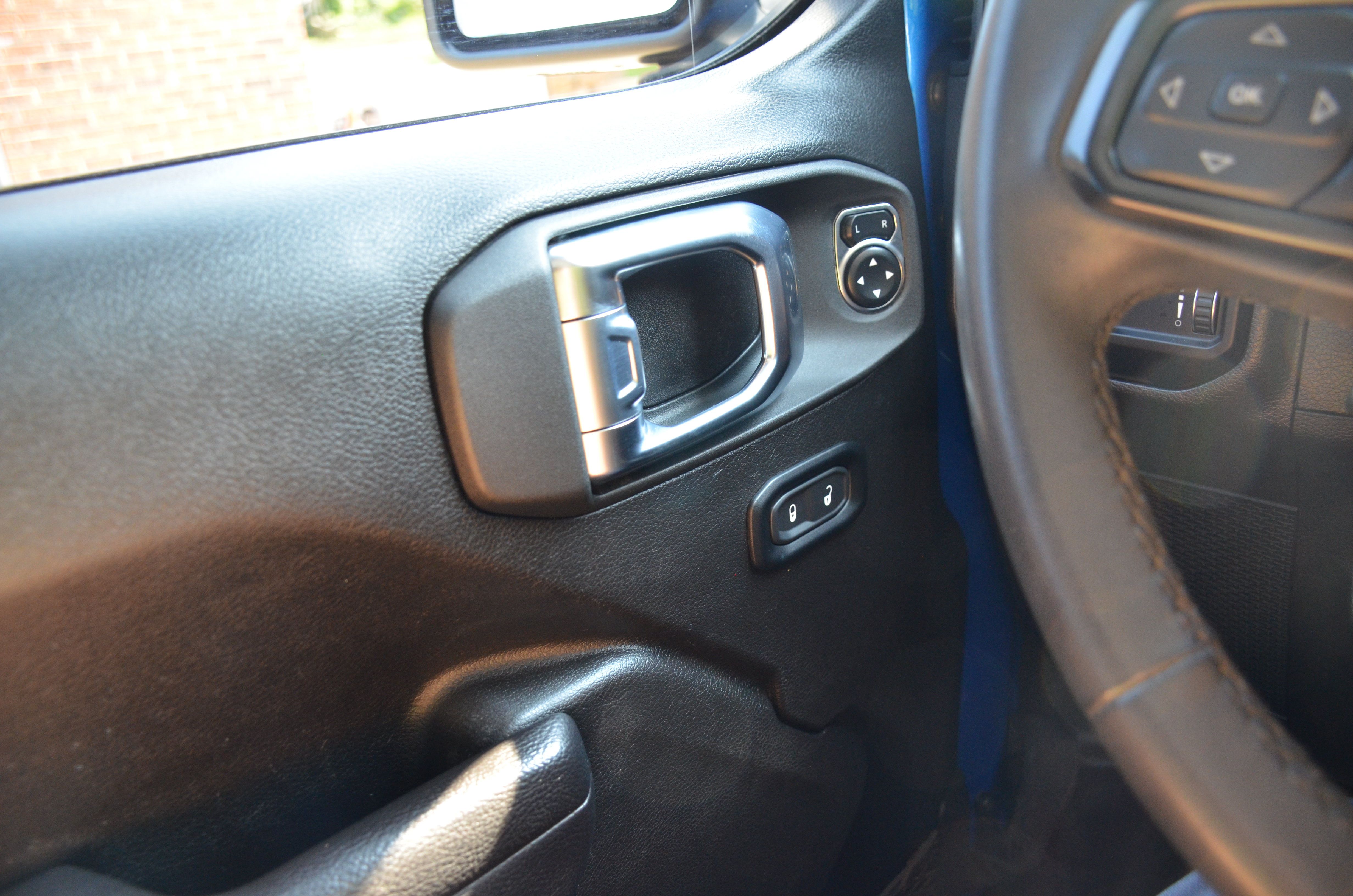 Used 2023 Jeep Gladiator Sport AWD/4WD image 50