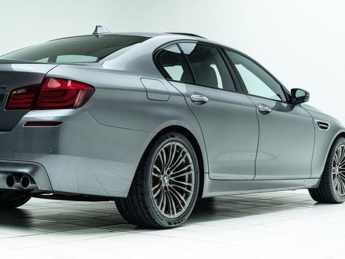 Used 2013 BMW M5 RWD image 12
