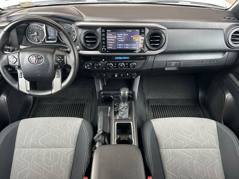 Certified 2023 Toyota Tacoma TRD Off-Road image 3
