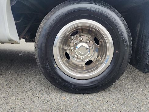 Used 2015 Ford E-350 and Econoline 350 Super Duty RWD image 34