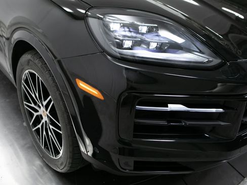 New 2026 Porsche Cayenne S AWD/4WD image 12