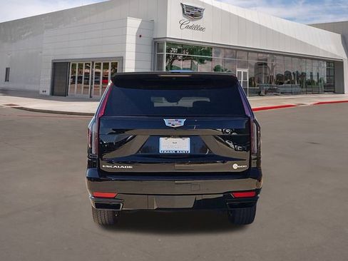 Certified 2024 Cadillac Escalade Sport Platinum image 5