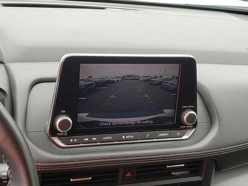 Used 2025 Nissan Rogue SV FWD image 20