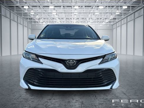 Used 2018 Toyota Camry L image 8