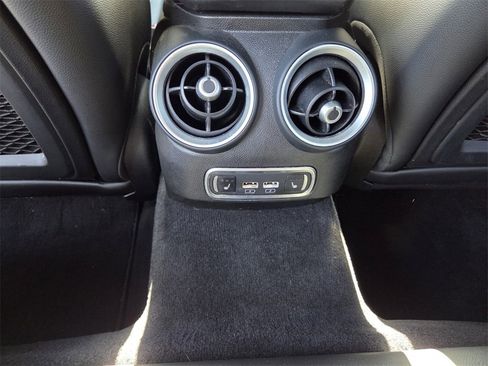 Used 2022 Alfa Romeo Giulia Ti image 15