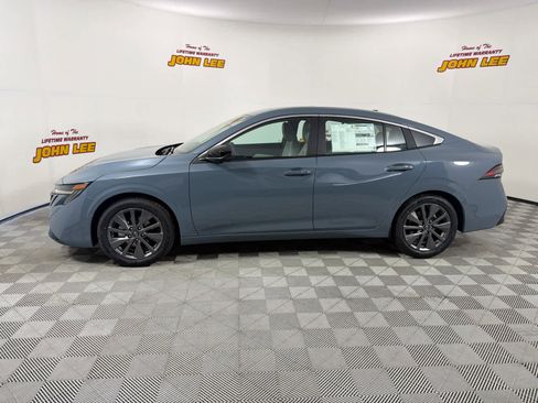 New 2026 Nissan Sentra SL w/ Floor Mat Package image 2