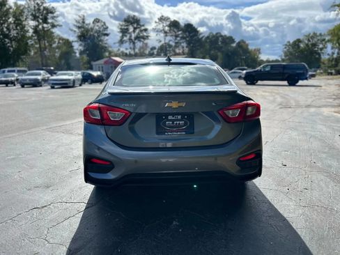 Used 2018 Chevrolet Cruze Premier w/ RS Package image 8