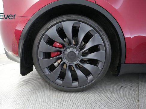 Used 2024 Tesla Model Y Performance AWD/4WD image 22