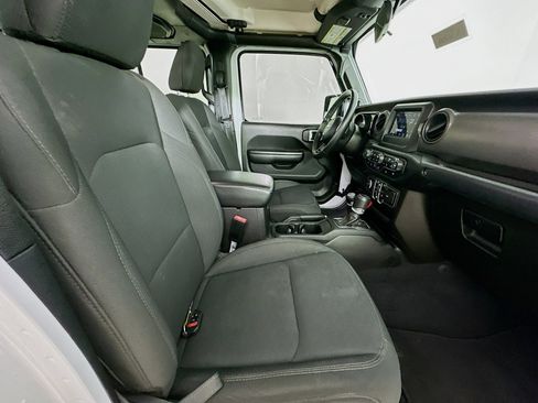 Certified 2021 Jeep Gladiator Sport image 33