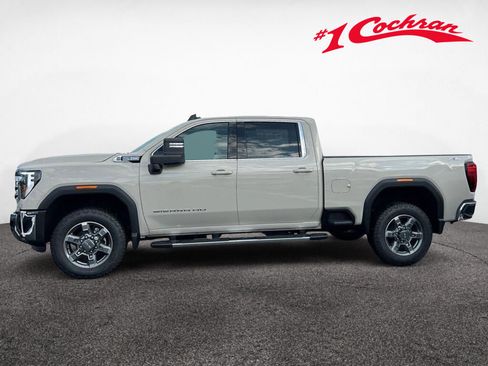 New 2026 GMC Sierra 2500 SLE image 3