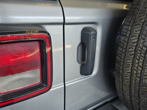 Used 2021 Jeep Wrangler Unlimited Sport image 28