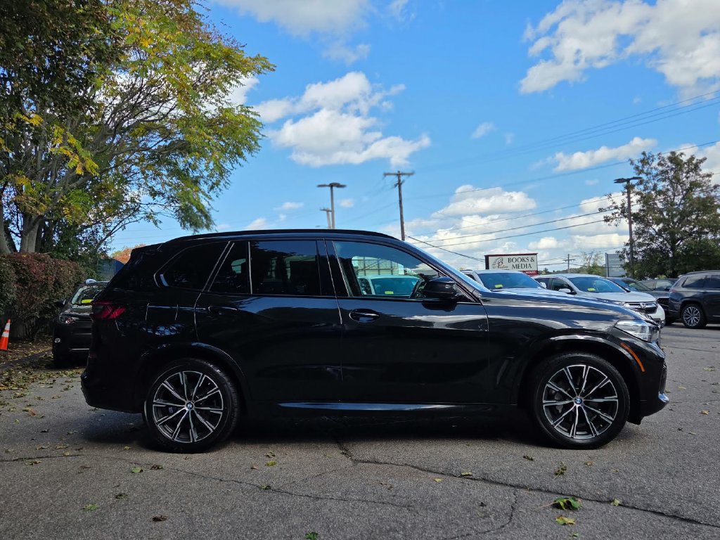 Used 2022 BMW X5 xDrive40i w/ M Sport Package AWD/4WD image 7