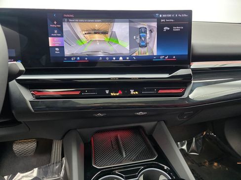 Used 2026 BMW 530i w/ Premium Package image 22