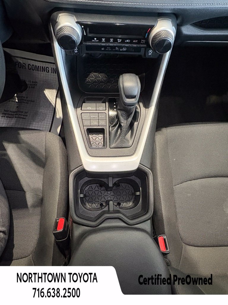 Used 2023 Toyota RAV4 LE AWD/4WD image 25