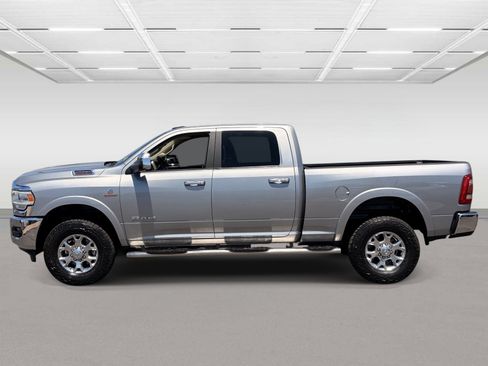 Used 2022 RAM 2500 Laramie AWD/4WD image 2