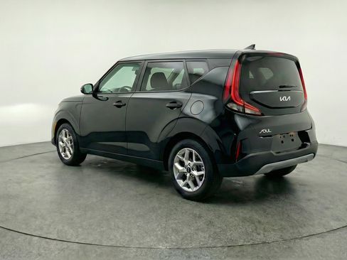 Used 2025 Kia Soul LX w/ LX Technology Package image 6