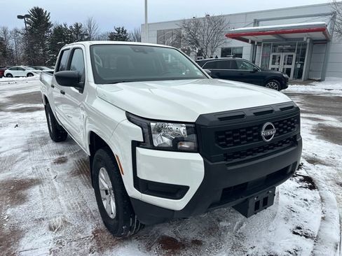 Used 2025 Nissan Frontier S w/ S Utility Package image 7